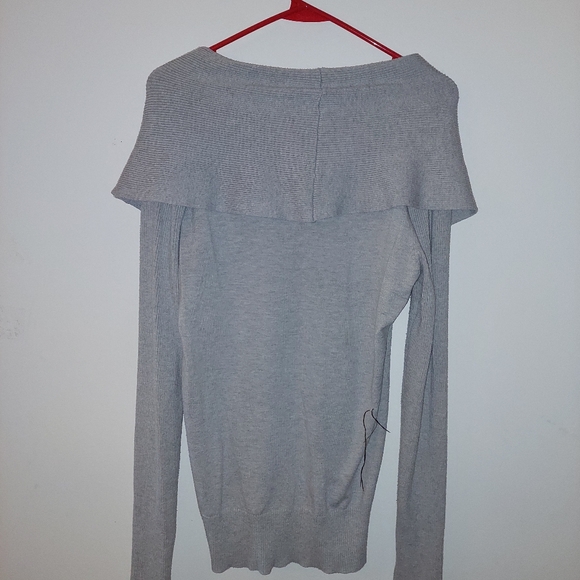 Le Chateau off shoulder top - Picture 3 of 4